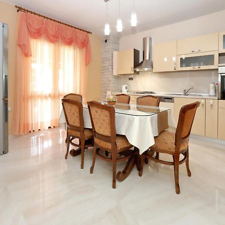 Apartment Lucijan Bibinje Rum bild